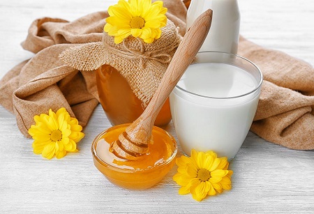 العسل والحليب لتسمين الوجه